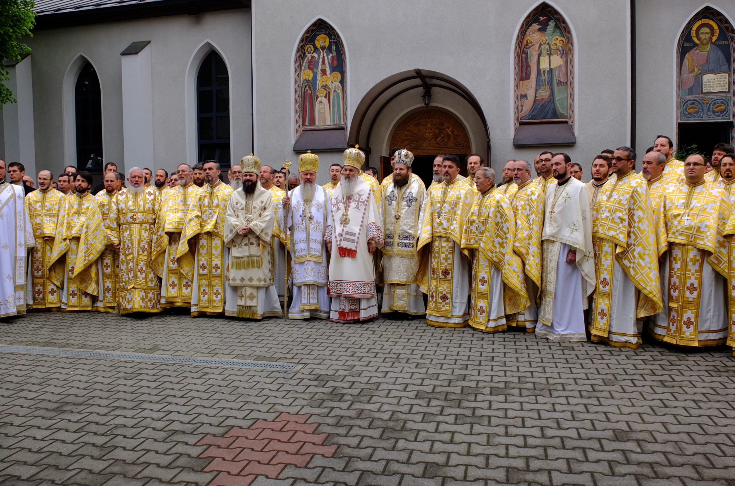 2018 Preoţi ortodocşi români la Adunarea eparhială în Germania
